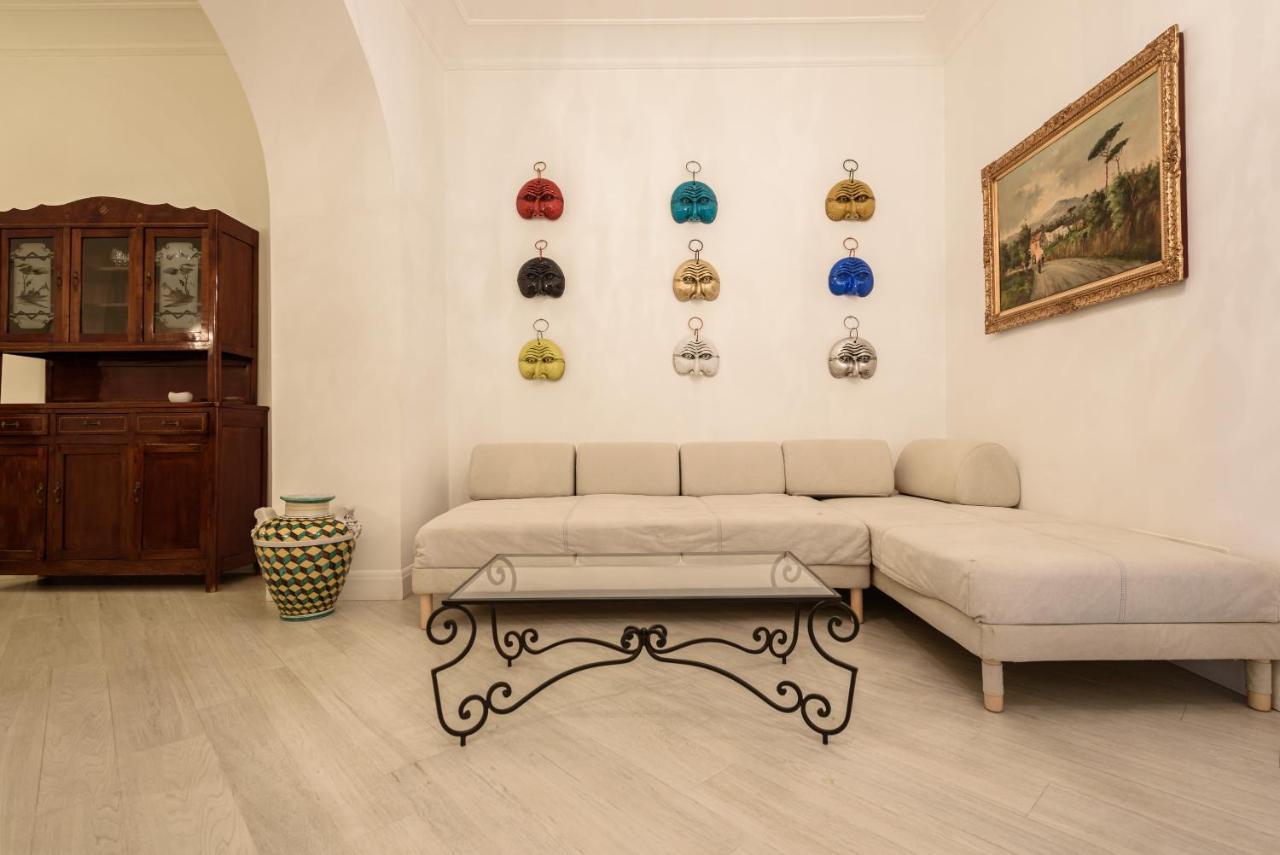 Palazzo Dello Spagnolo Suite Naples Extérieur photo