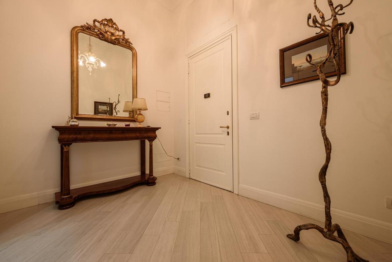 Palazzo Dello Spagnolo Suite Naples Extérieur photo