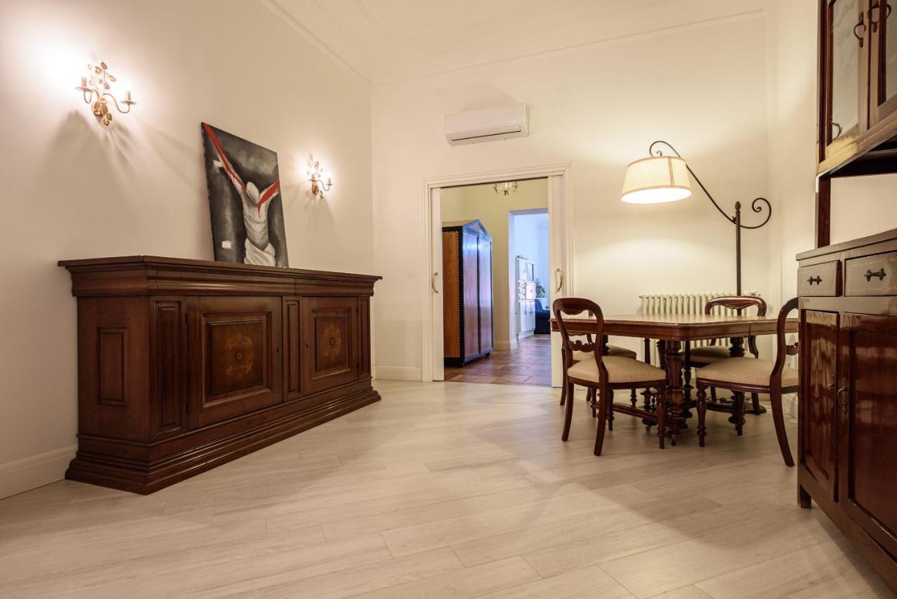 Palazzo Dello Spagnolo Suite Naples Extérieur photo