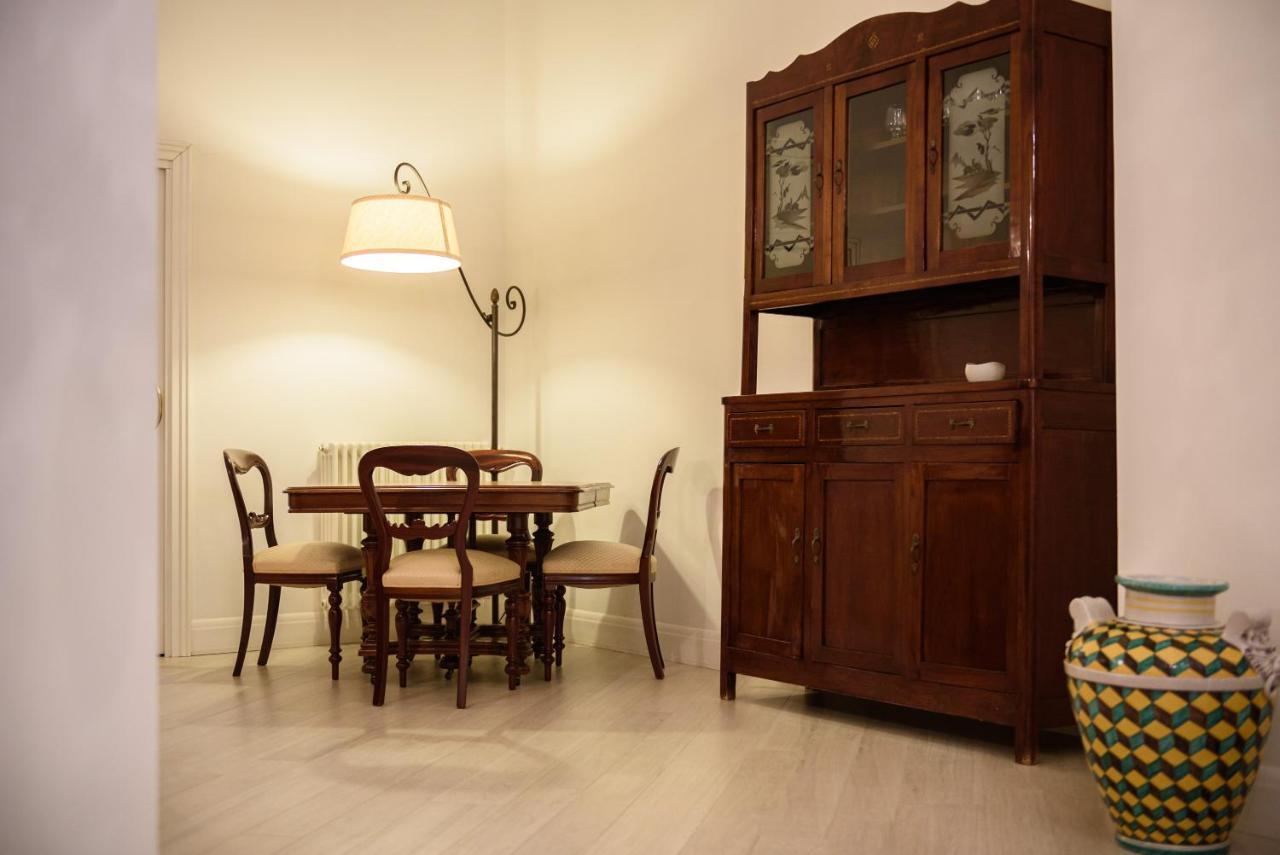 Palazzo Dello Spagnolo Suite Naples Extérieur photo