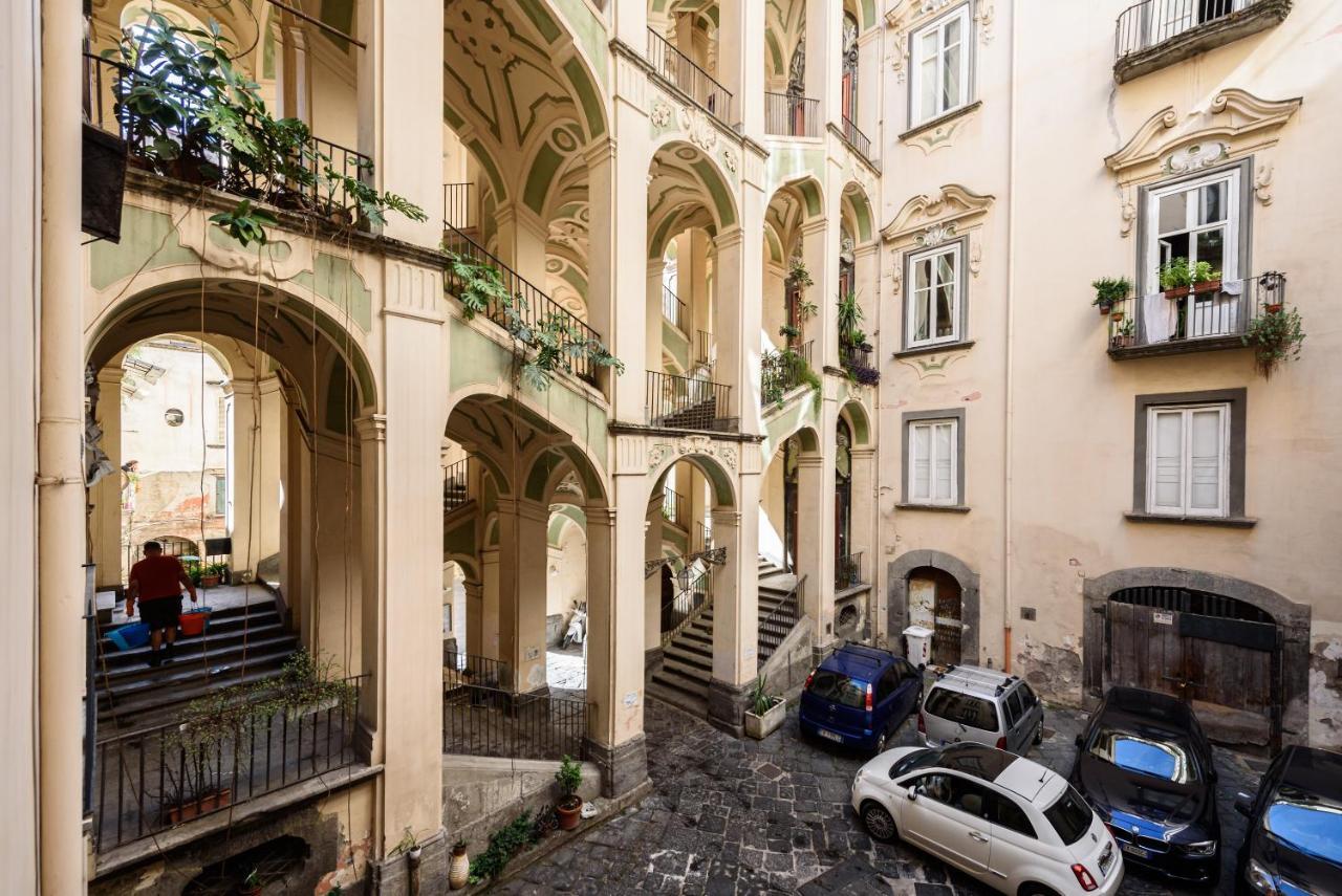 Palazzo Dello Spagnolo Suite Naples Extérieur photo