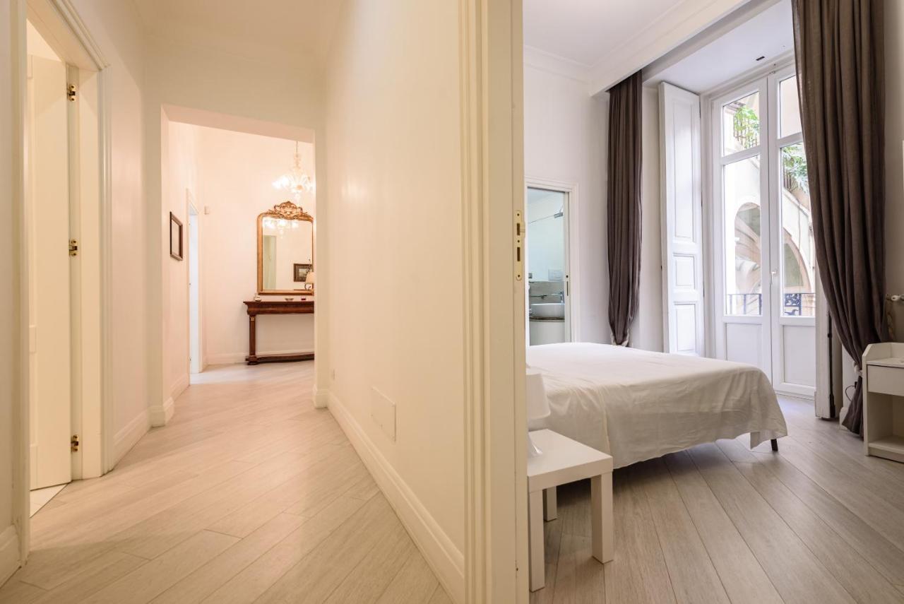 Palazzo Dello Spagnolo Suite Naples Extérieur photo