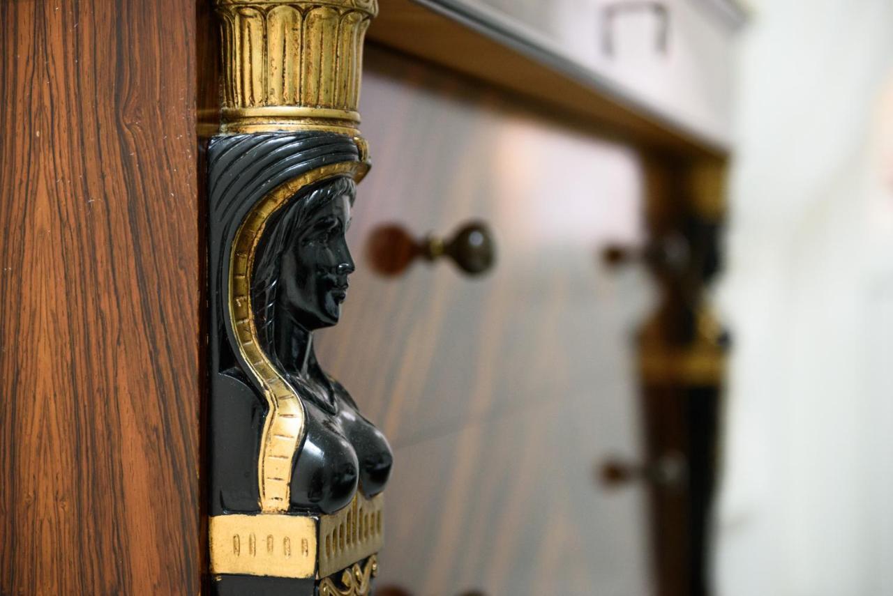 Palazzo Dello Spagnolo Suite Naples Extérieur photo
